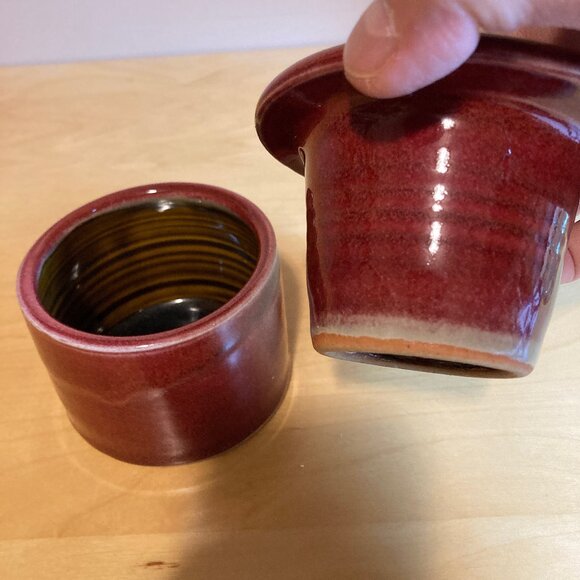 NEW Burgundy Pottery Butter Bell, Signed by Artist - Picture 6 of 6